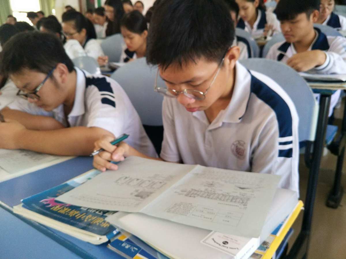 辦公室拉節課做老師怎么說_老師拉我去辦公室做了一節課_老師辦公室能干啥