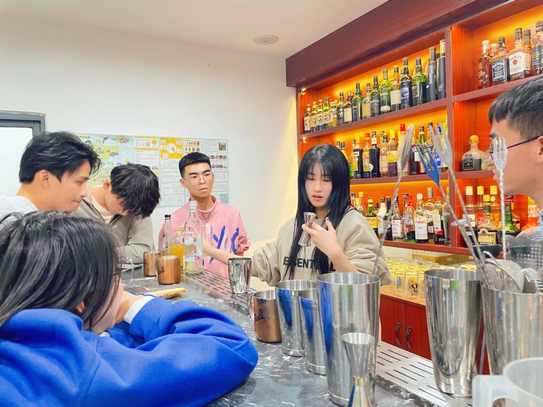 學調酒需要準備什么_學習調酒需要多少錢_學調酒貴嗎