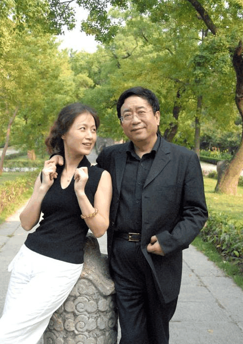 馬蘭第一任丈夫是誰(shuí)啊_馬蘭的丈夫是干什么的_馬蘭第二任丈夫