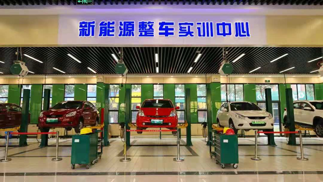 維修汽車專業學校推薦_汽車維修專業專科學校_汽車維修專業學校