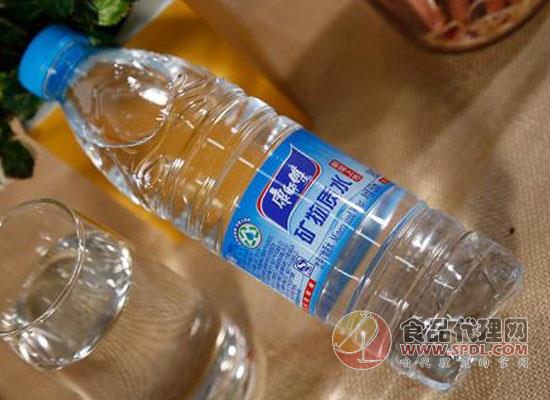 康師傅礦泉水廣告_康師傅礦泉水宣傳語_康師傅礦泉水廣告詞解說