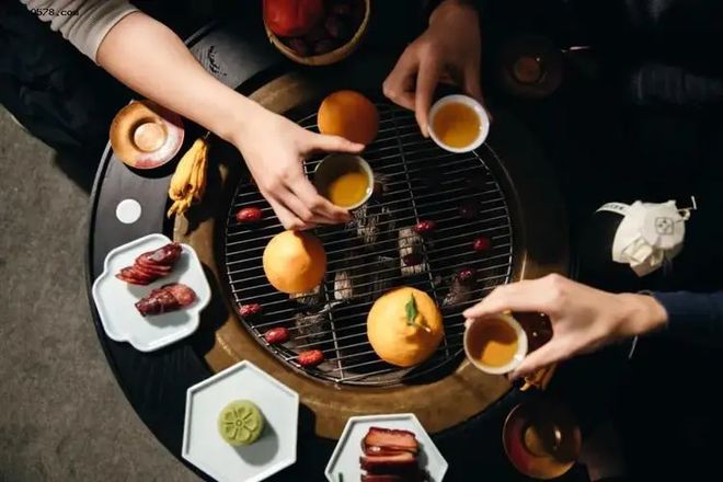 白露詩詞_關于白露的詩_杜甫的白露詩