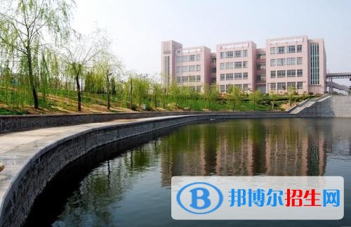 安陽(yáng)學(xué)院的收費(fèi)標(biāo)準(zhǔn)_安陽(yáng)學(xué)院學(xué)費(fèi)多少_安陽(yáng)學(xué)院學(xué)費(fèi)多少2018