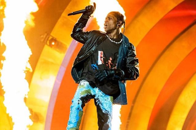 金小妹前夫Travis Scott醉酒鬧事和非法侵入被捕__女子遭醉酒前夫家暴