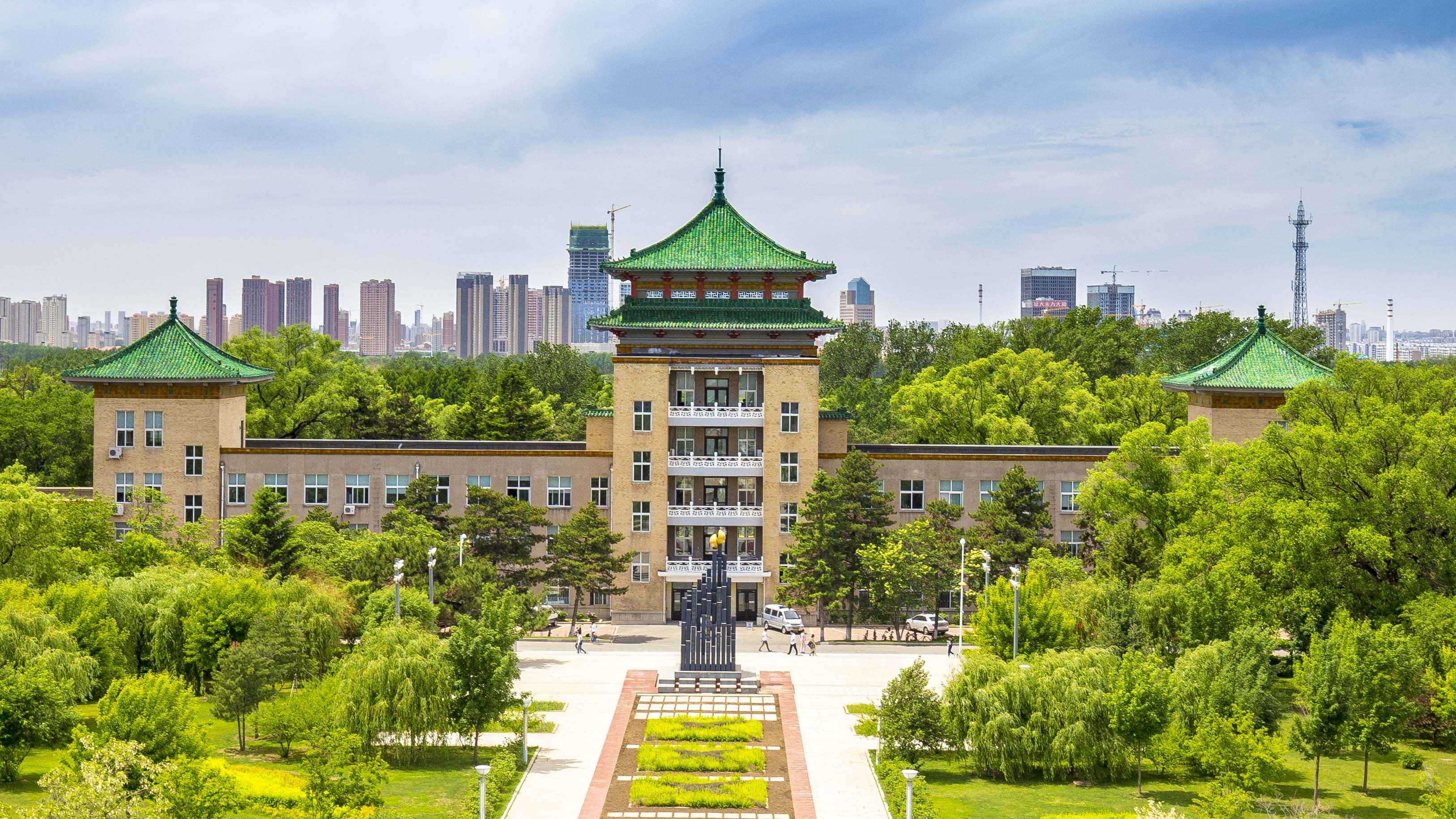 襄陽(yáng)職業(yè)技術(shù)學(xué)校_襄陽(yáng)職業(yè)學(xué)校技術(shù)學(xué)院官網(wǎng)_襄陽(yáng)職業(yè)學(xué)院技術(shù)