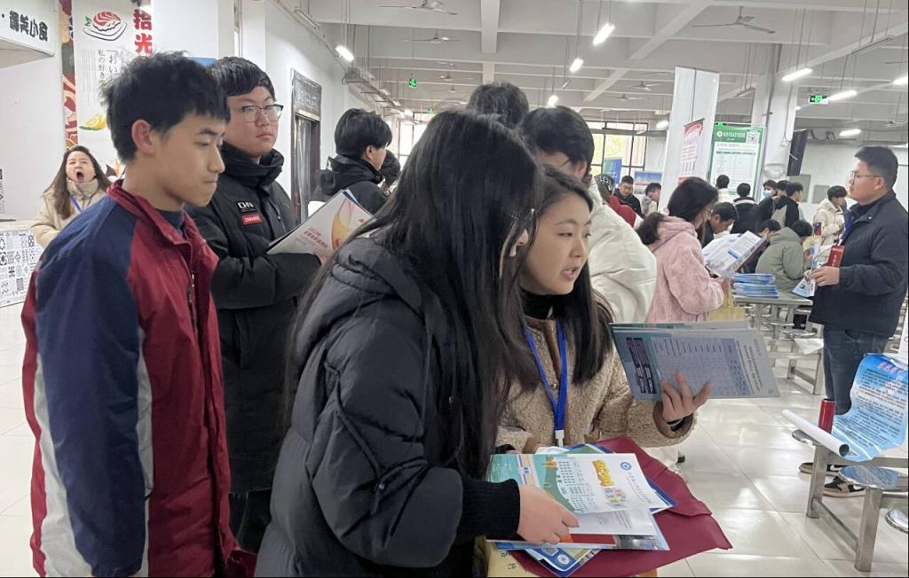 黑職院都有什么專業(yè)_黑職院是專科還是本科_黑職院好嗎