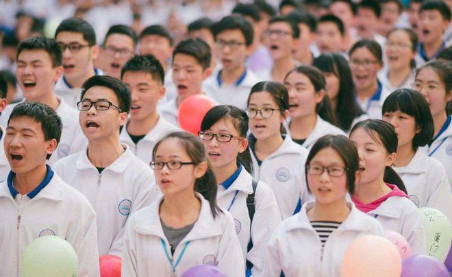吉利大學(xué)瘋狂行騙_吉利大學(xué)瘋狂行騙_吉利大學(xué)瘋狂行騙