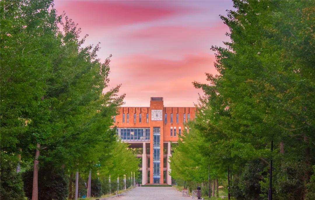 傳媒類大學(xué)_傳媒大學(xué)哪些專業(yè)_傳媒大學(xué)什么專業(yè)分數(shù)低