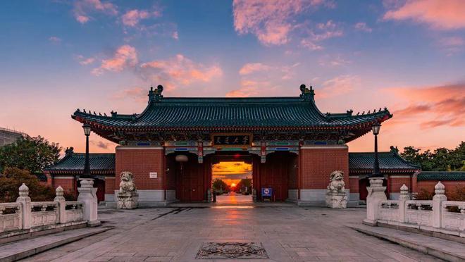 2024年上海外國語大學錄取分數線_外校國際部分數線_國內外國語大學錄取分數線