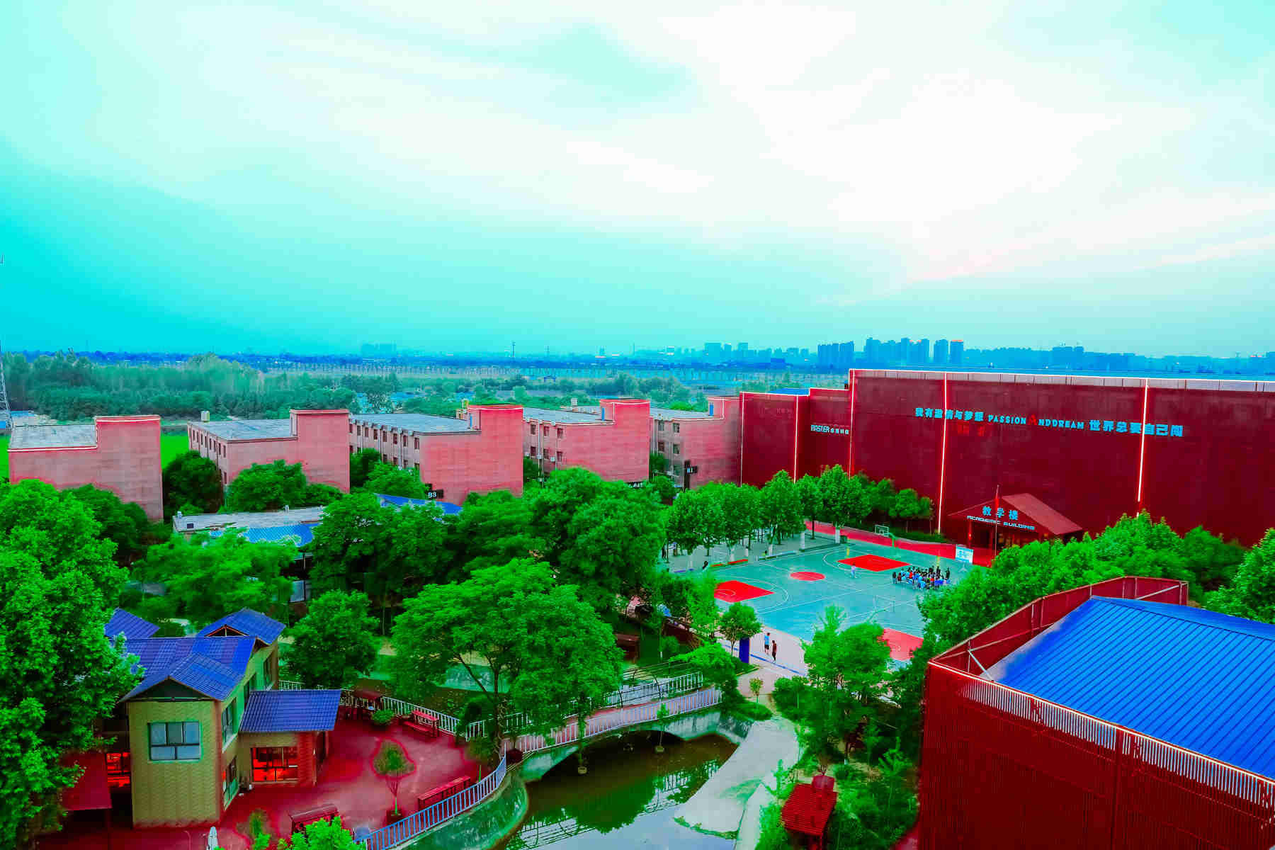 美容學(xué)校哪家好_美容學(xué)校好不好_美容學(xué)校好還是技校好