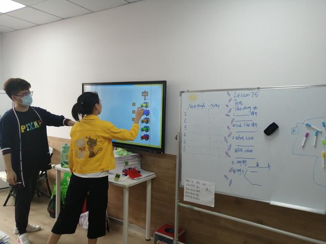 七年級下冊英語作文2021_七年級下英語作文題目精選_