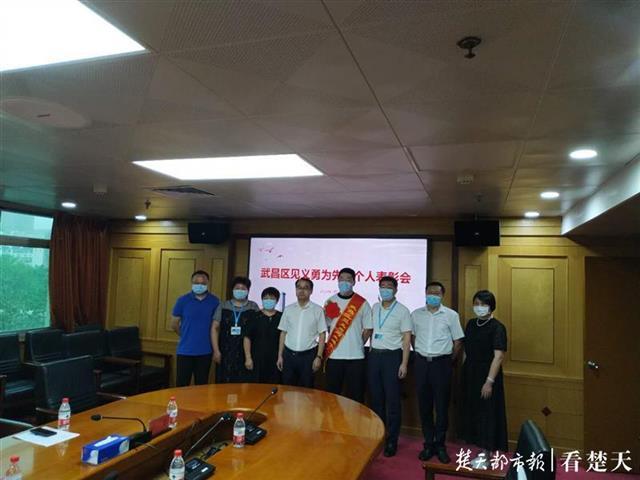 湖北長江大學生見義勇為_長江大學見義勇為值不值_長江大學見義勇為